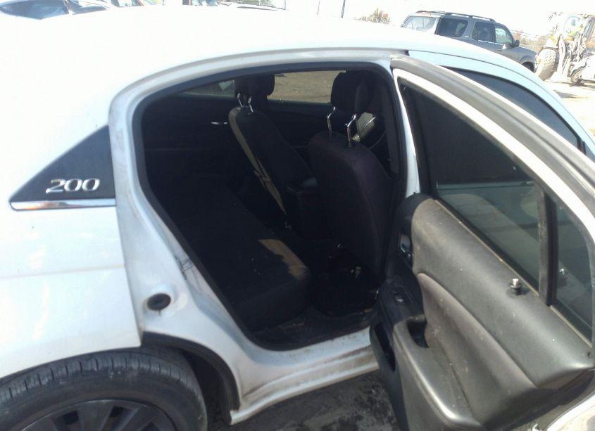 Photo 8 of 2014 Chrysler 200 LX (VIN 1C3CCBAG1EN101431)