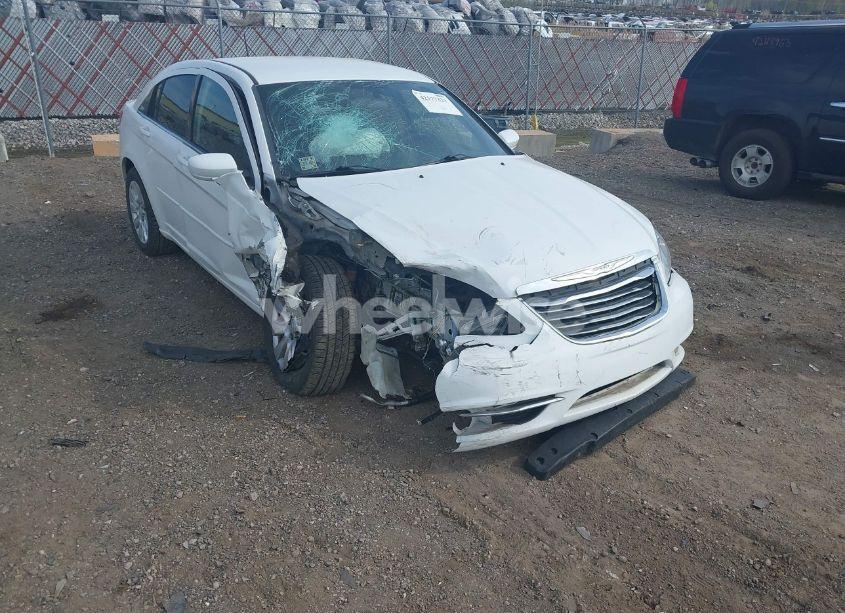 2012 Chrysler 200 LX (VIN 1C3CCBAG2CN234678) main photo