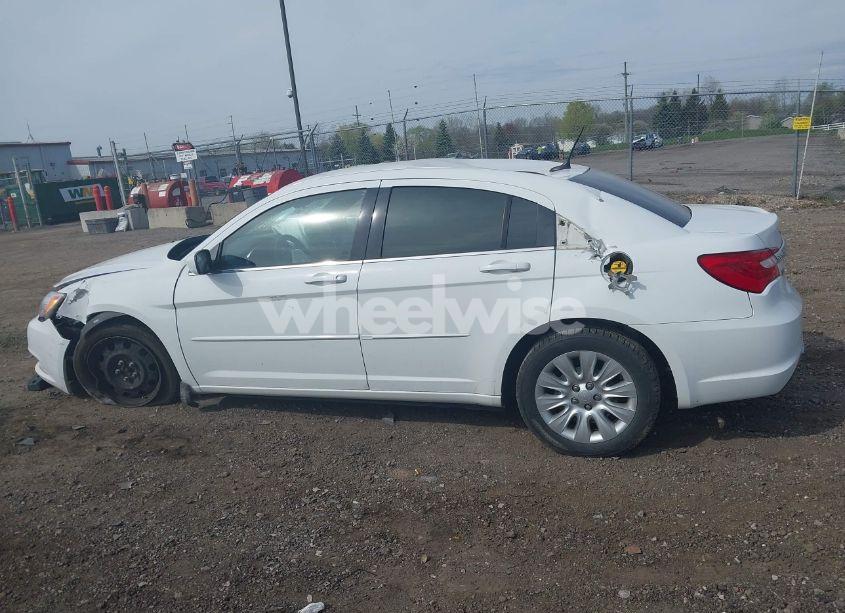 Photo 14 of 2012 Chrysler 200 LX (VIN 1C3CCBAG2CN234678)