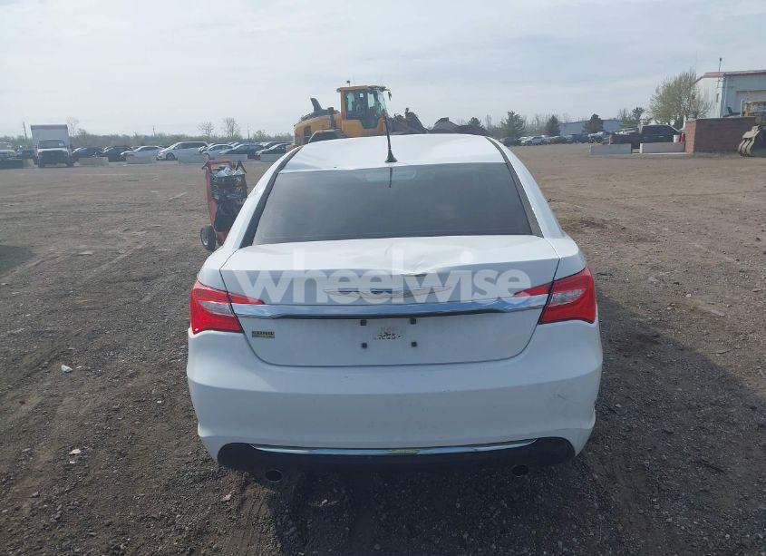 Photo 16 of 2012 Chrysler 200 LX (VIN 1C3CCBAG2CN234678)