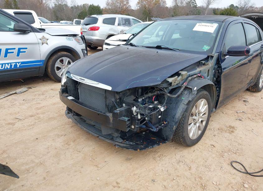 Photo 6 of 2013 Chrysler 200 LX (VIN 1C3CCBAG2DN736432)