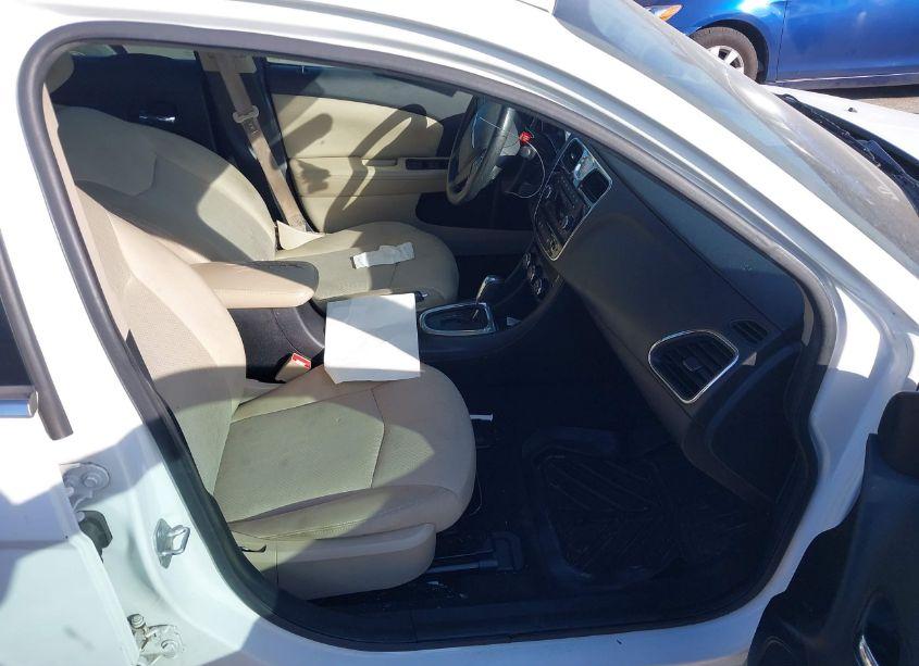 Photo 5 of 2014 Chrysler 200 LX (VIN 1C3CCBAG2EN101745)