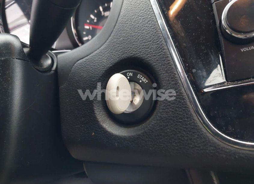 Photo 11 of 2013 Chrysler 200 LX (VIN 1C3CCBAG3DN722202)