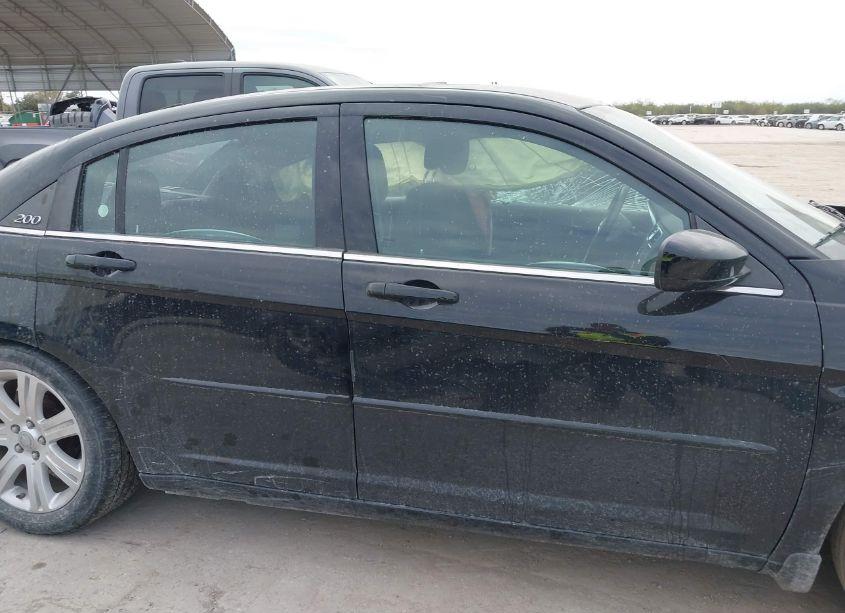 Photo 13 of 2012 Chrysler 200 LX (VIN 1C3CCBAG5CN228373)