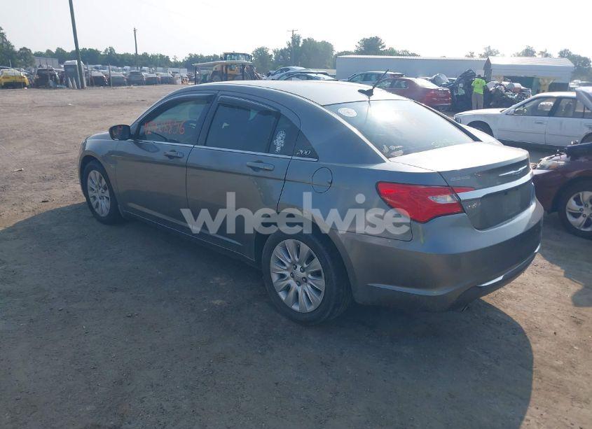 Photo 3 of 2013 Chrysler 200 LX (VIN 1C3CCBAG5DN724419)