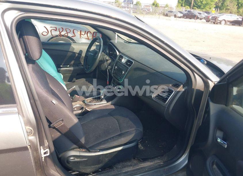 Photo 5 of 2013 Chrysler 200 LX (VIN 1C3CCBAG5DN724419)