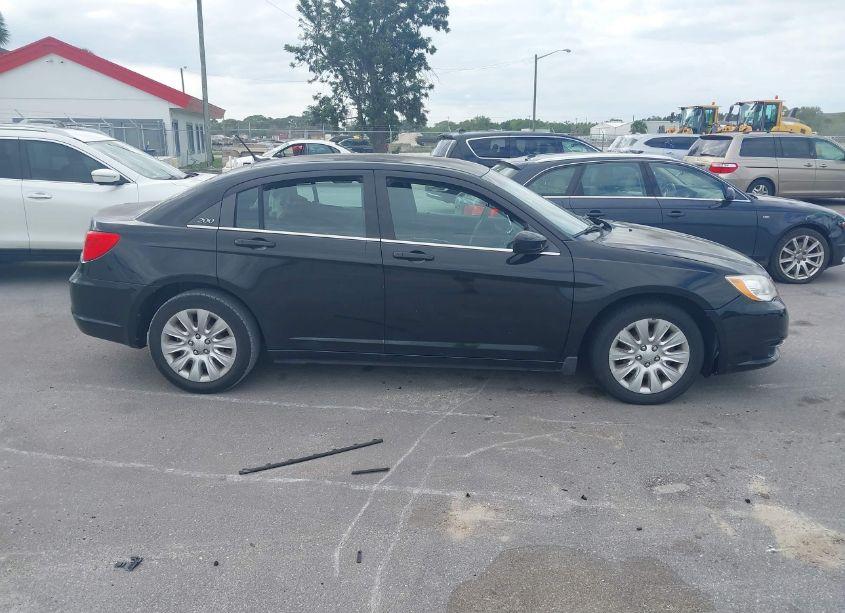 Photo 14 of 2014 Chrysler 200 LX (VIN 1C3CCBAG6EN127507)