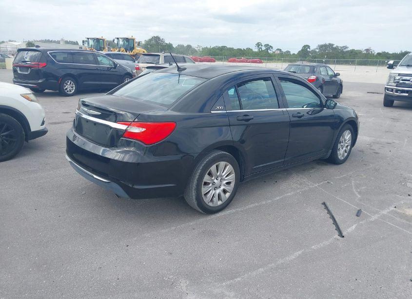 Photo 4 of 2014 Chrysler 200 LX (VIN 1C3CCBAG6EN127507)