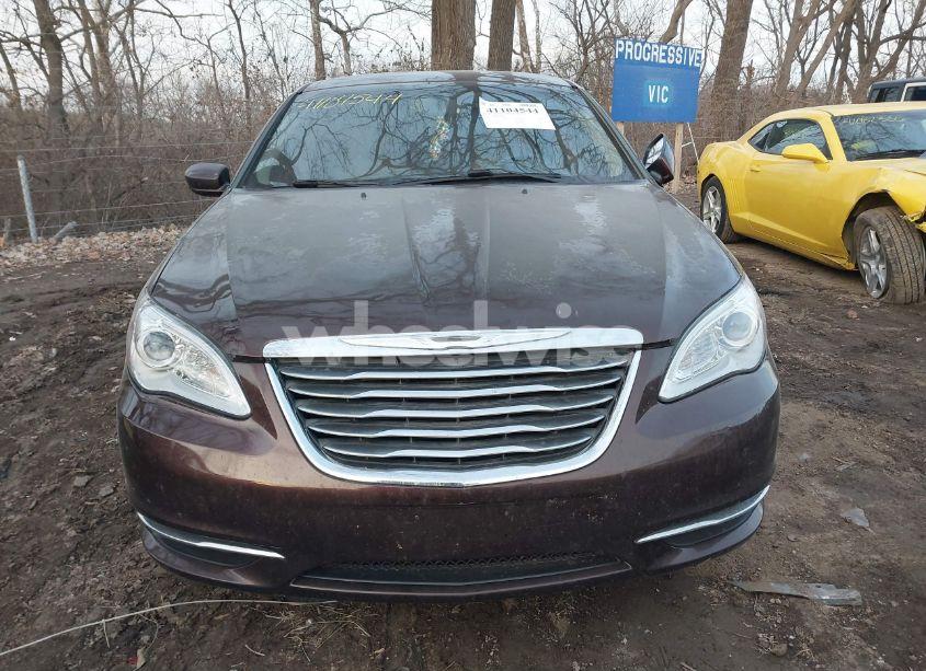 Photo 13 of 2013 Chrysler 200 LX (VIN 1C3CCBAG7DN736569)