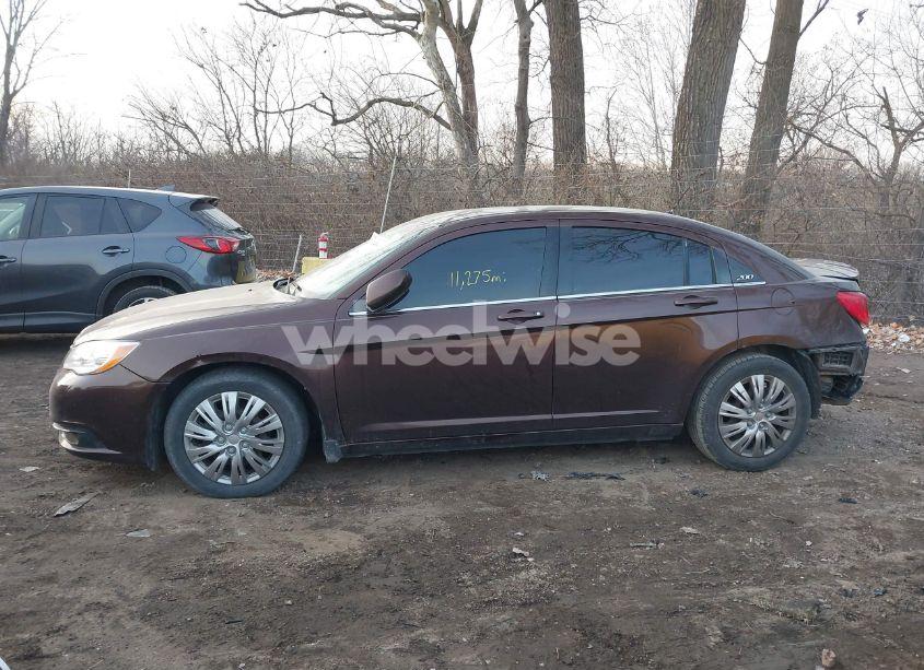 Photo 15 of 2013 Chrysler 200 LX (VIN 1C3CCBAG7DN736569)