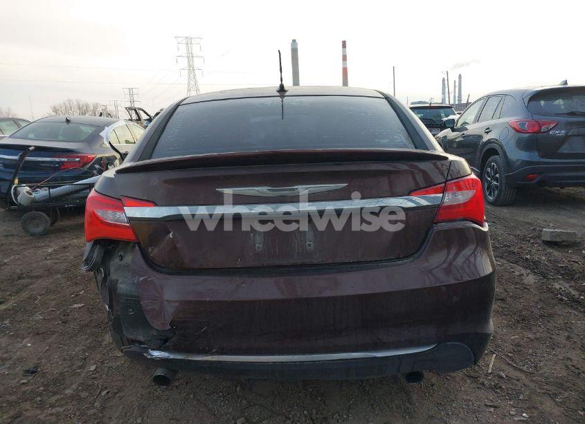 Photo 17 of 2013 Chrysler 200 LX (VIN 1C3CCBAG7DN736569)