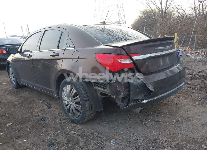 Photo 6 of 2013 Chrysler 200 LX (VIN 1C3CCBAG7DN736569)