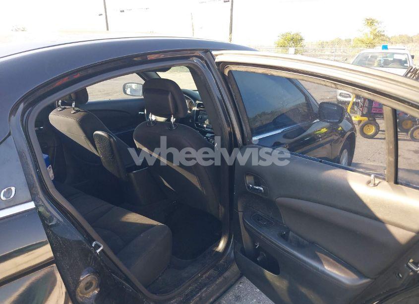 Photo 8 of 2014 Chrysler 200 LX (VIN 1C3CCBAG8EN149878)