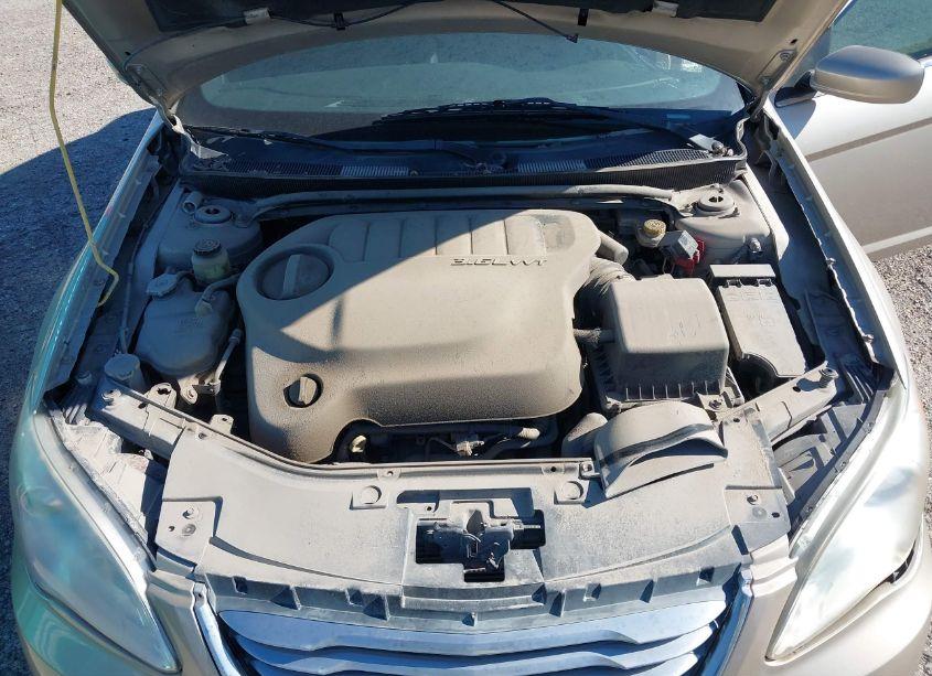 Photo 10 of 2014 Chrysler 200 LX (VIN 1C3CCBAG9EN171095)