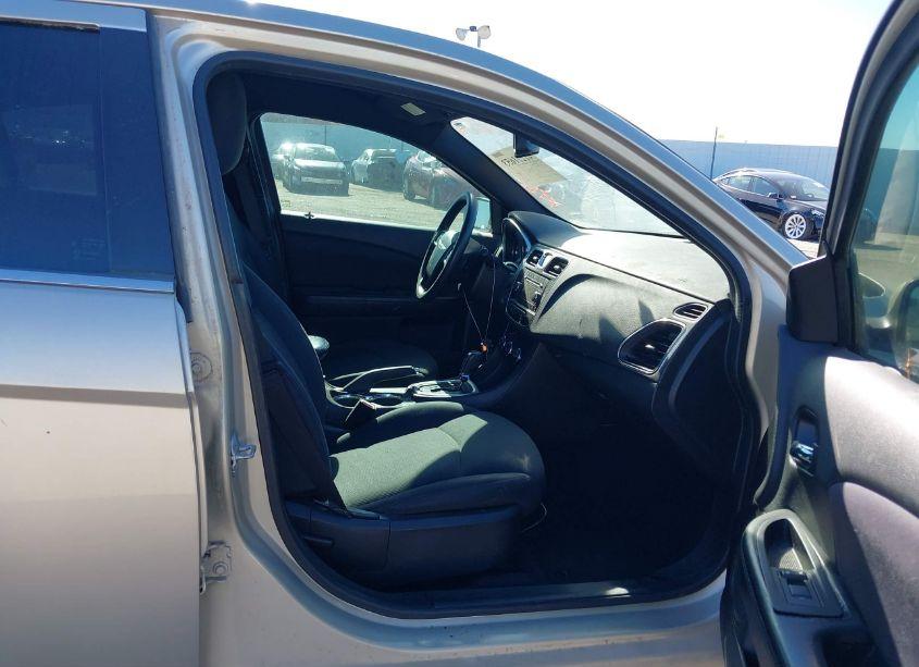 Photo 5 of 2014 Chrysler 200 LX (VIN 1C3CCBAG9EN171095)