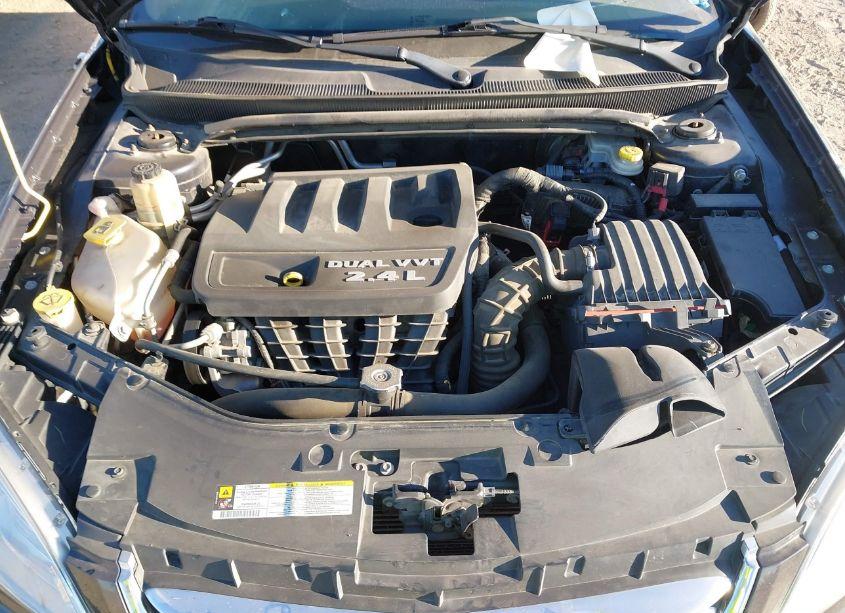 Photo 10 of 2012 Chrysler 200 TOURING (VIN 1C3CCBBB0CN109245)