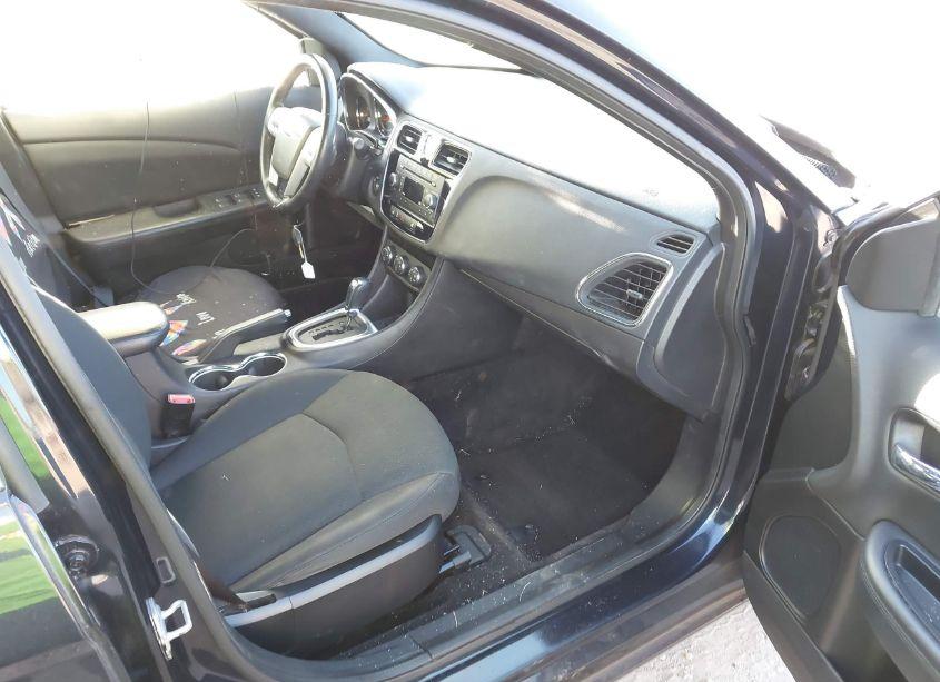 Photo 5 of 2012 Chrysler 200 TOURING (VIN 1C3CCBBB0CN109245)