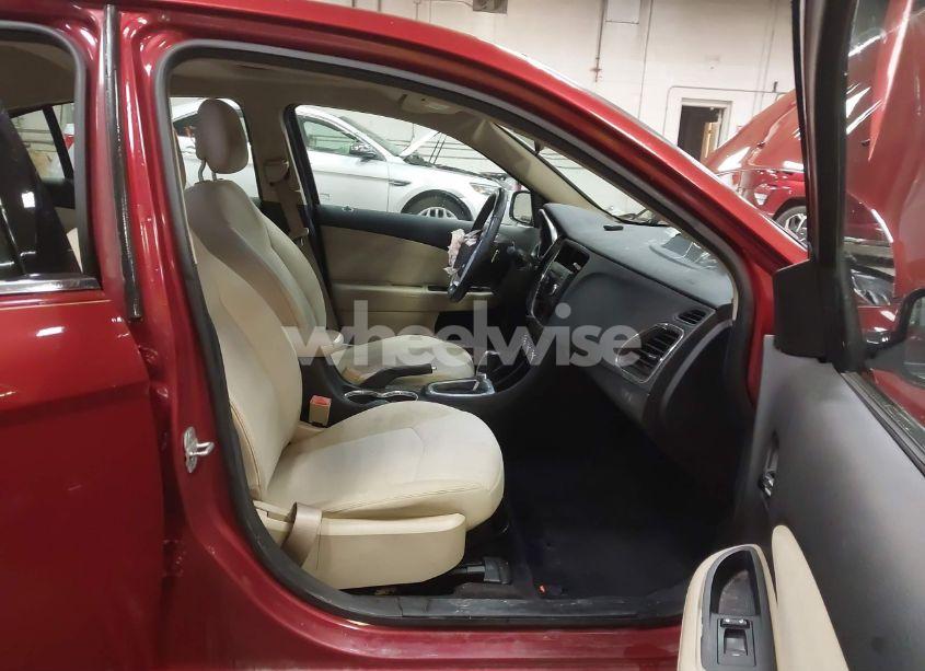 Photo 5 of 2012 Chrysler 200 TOURING (VIN 1C3CCBBB0CN181773)