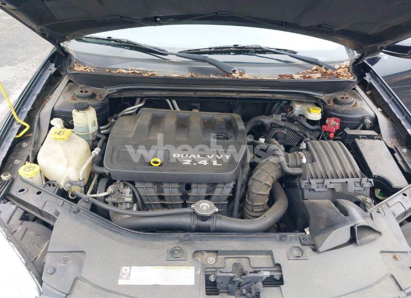 Photo 10 of 2012 Chrysler 200 TOURING (VIN 1C3CCBBB0CN267715)