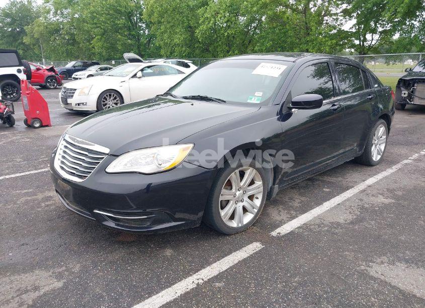 Photo 2 of 2012 Chrysler 200 TOURING (VIN 1C3CCBBB0CN267715)