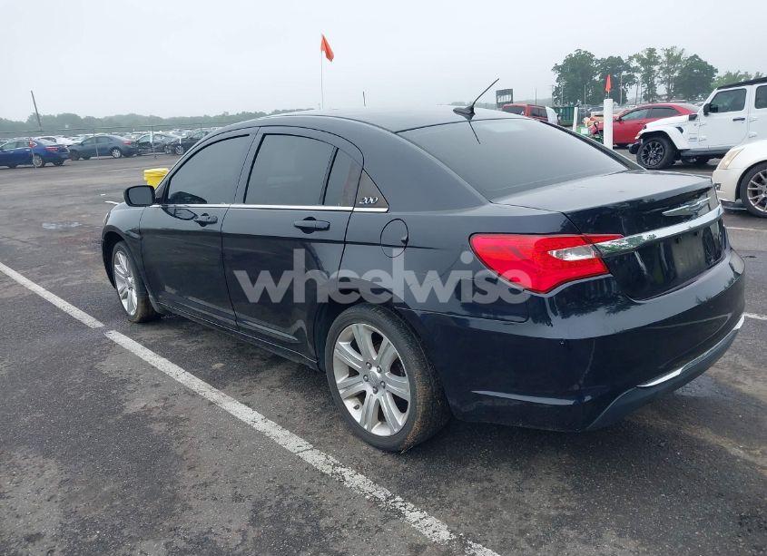 Photo 3 of 2012 Chrysler 200 TOURING (VIN 1C3CCBBB0CN267715)
