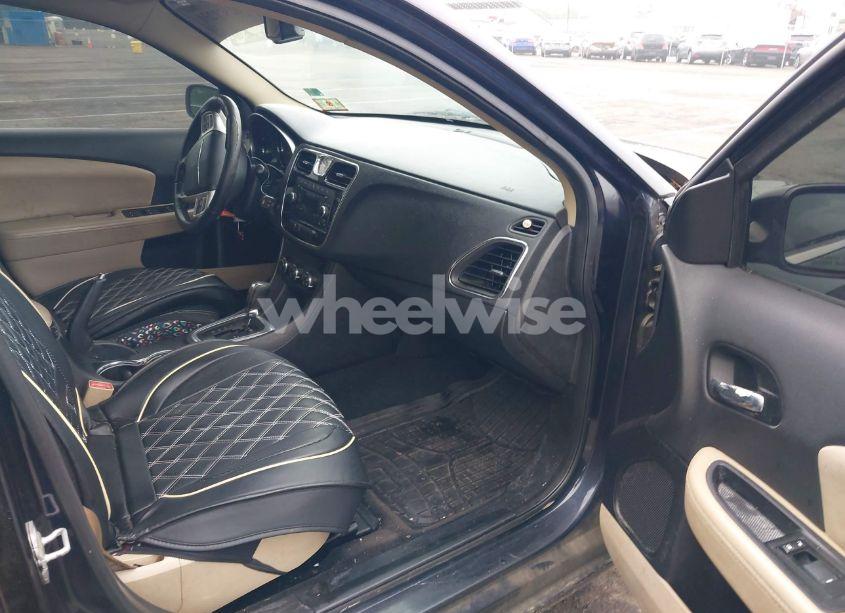 Photo 5 of 2012 Chrysler 200 TOURING (VIN 1C3CCBBB0CN267715)