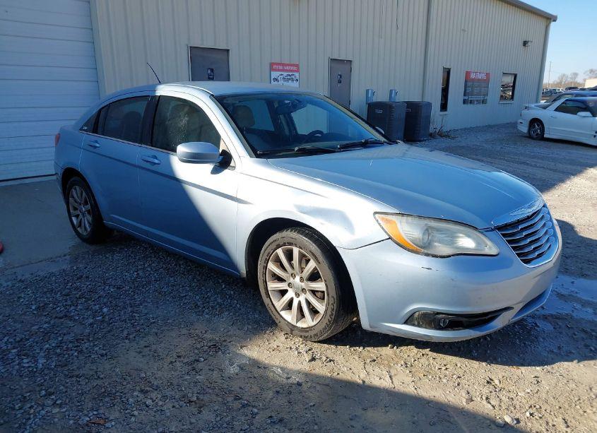2013 Chrysler 200 TOURING (VIN 1C3CCBBB0DN501580) main photo