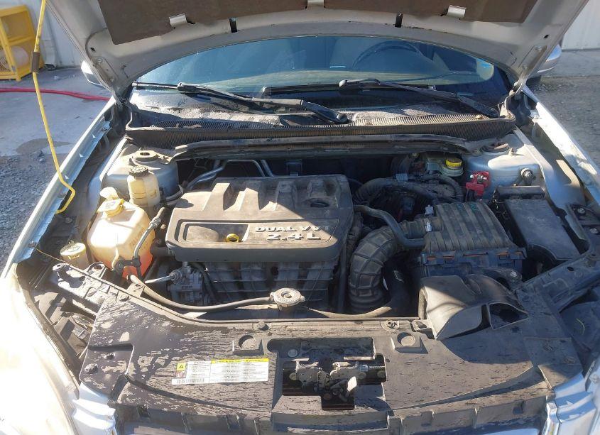 Photo 10 of 2013 Chrysler 200 TOURING (VIN 1C3CCBBB0DN501580)