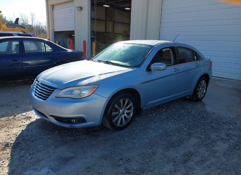 Photo 2 of 2013 Chrysler 200 TOURING (VIN 1C3CCBBB0DN501580)
