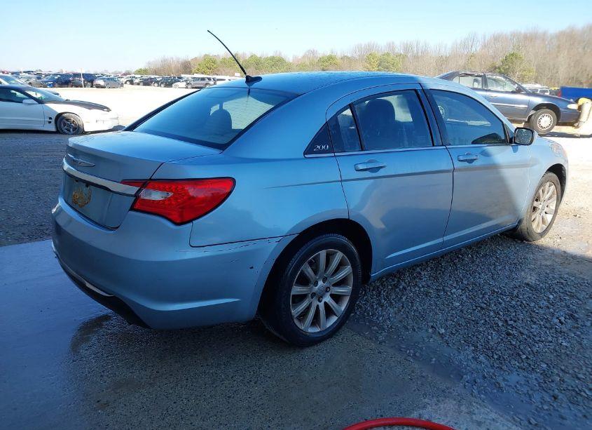 Photo 4 of 2013 Chrysler 200 TOURING (VIN 1C3CCBBB0DN501580)