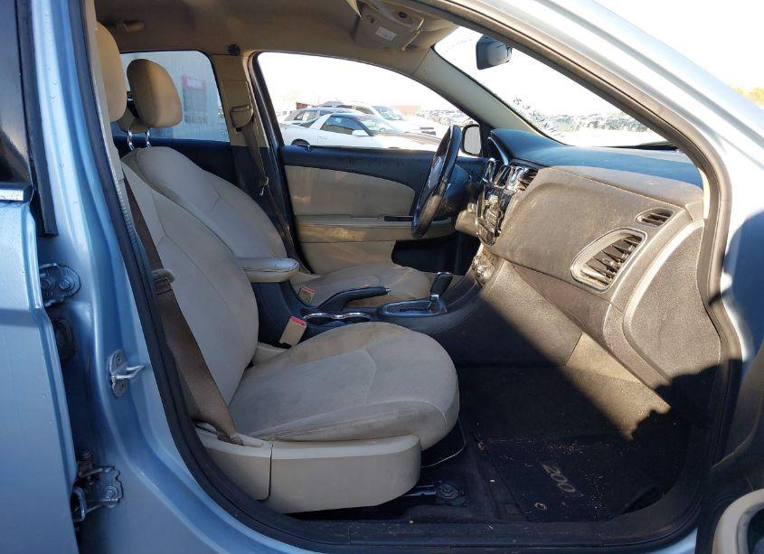 Photo 5 of 2013 Chrysler 200 TOURING (VIN 1C3CCBBB0DN501580)