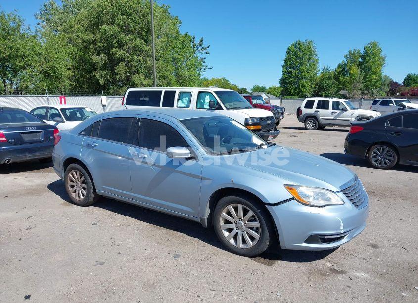 2013 Chrysler 200 TOURING (VIN 1C3CCBBB0DN545434) main photo
