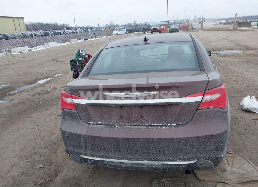 Photo 16 of 2013 Chrysler 200 TOURING (VIN 1C3CCBBB0DN570432)