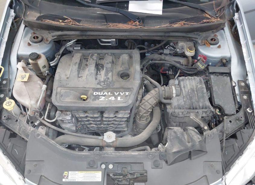 Photo 10 of 2013 Chrysler 200 TOURING (VIN 1C3CCBBB0DN577624)