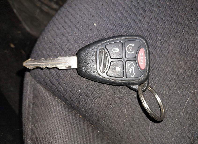 Photo 11 of 2013 Chrysler 200 TOURING (VIN 1C3CCBBB0DN577624)