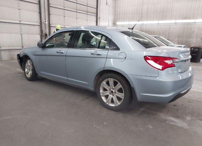 Photo 3 of 2013 Chrysler 200 TOURING (VIN 1C3CCBBB0DN577624)