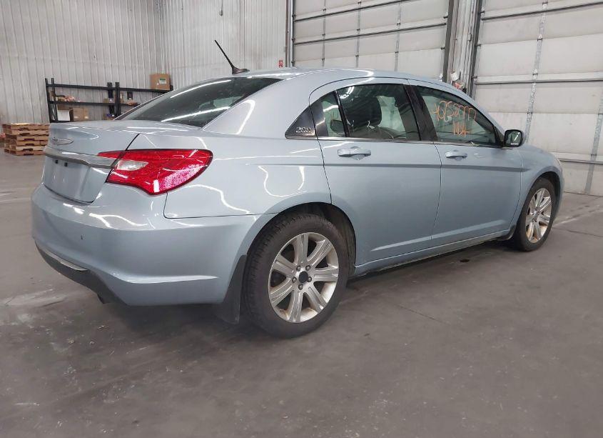 Photo 4 of 2013 Chrysler 200 TOURING (VIN 1C3CCBBB0DN577624)