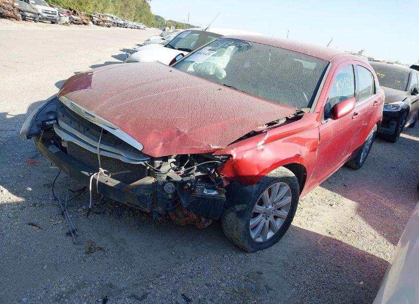 Photo 2 of 2013 Chrysler 200 TOURING (VIN 1C3CCBBB0DN578434)