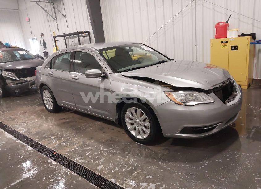 2013 Chrysler 200 TOURING (VIN 1C3CCBBB0DN587988) main photo