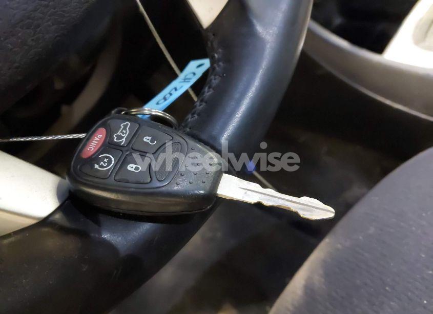 Photo 11 of 2013 Chrysler 200 TOURING (VIN 1C3CCBBB0DN587988)