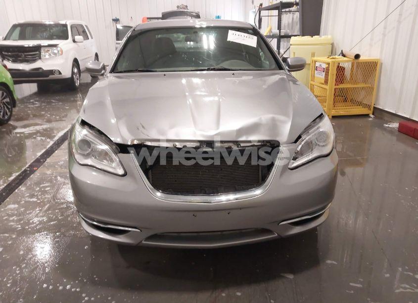 Photo 12 of 2013 Chrysler 200 TOURING (VIN 1C3CCBBB0DN587988)