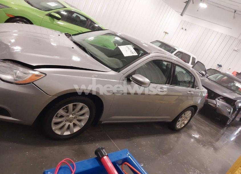 Photo 14 of 2013 Chrysler 200 TOURING (VIN 1C3CCBBB0DN587988)