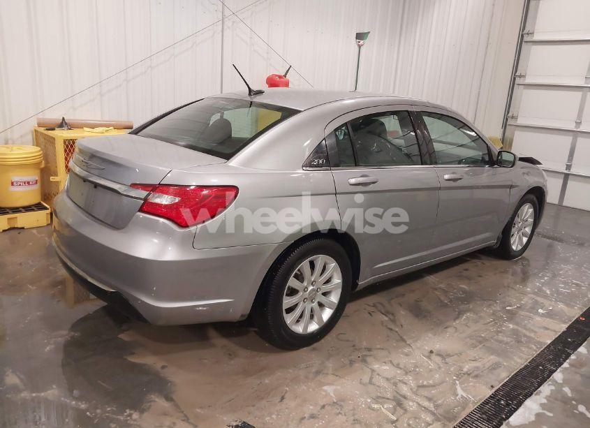Photo 4 of 2013 Chrysler 200 TOURING (VIN 1C3CCBBB0DN587988)