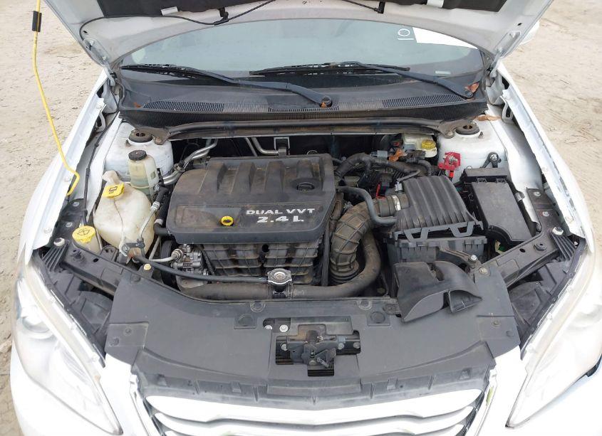 Photo 10 of 2013 Chrysler 200 TOURING (VIN 1C3CCBBB0DN600349)