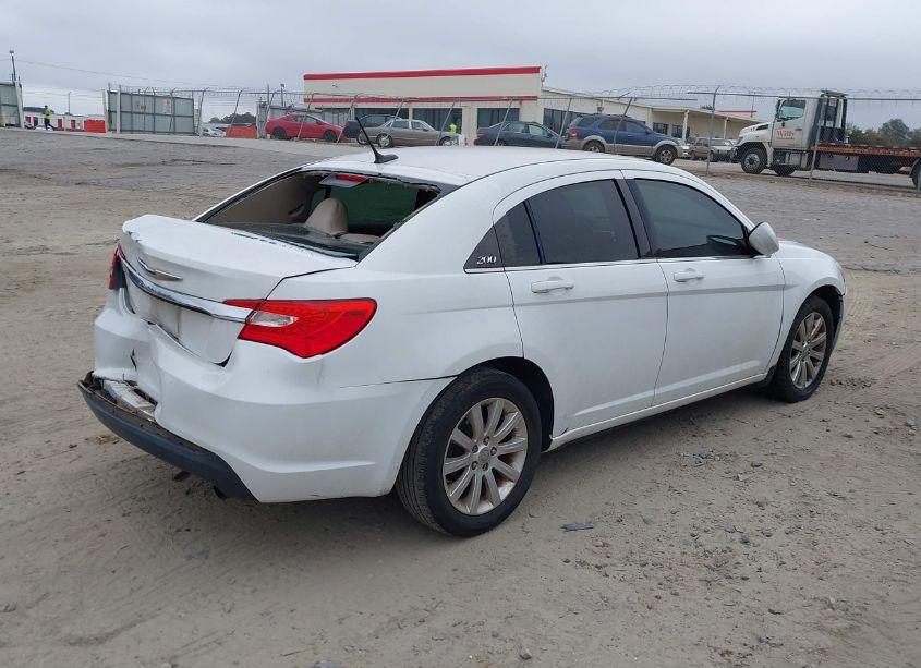 Photo 4 of 2013 Chrysler 200 TOURING (VIN 1C3CCBBB0DN600349)