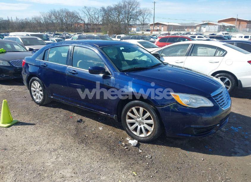 2013 Chrysler 200 TOURING (VIN 1C3CCBBB0DN627535) main photo