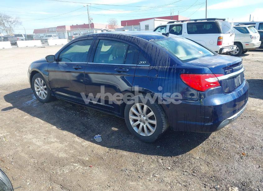 Photo 3 of 2013 Chrysler 200 TOURING (VIN 1C3CCBBB0DN627535)