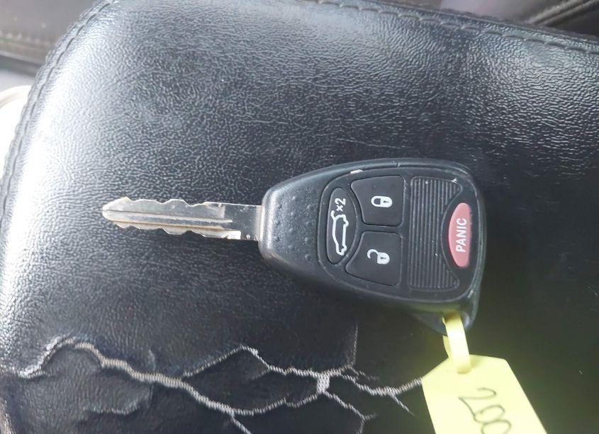 Photo 11 of 2013 Chrysler 200 TOURING (VIN 1C3CCBBB0DN695611)