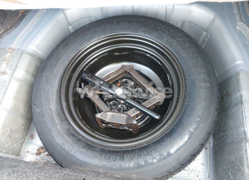 Photo 12 of 2013 Chrysler 200 TOURING (VIN 1C3CCBBB0DN700175)