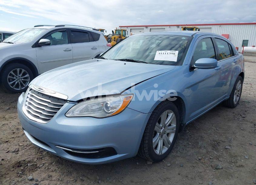 Photo 2 of 2013 Chrysler 200 TOURING (VIN 1C3CCBBB0DN700175)